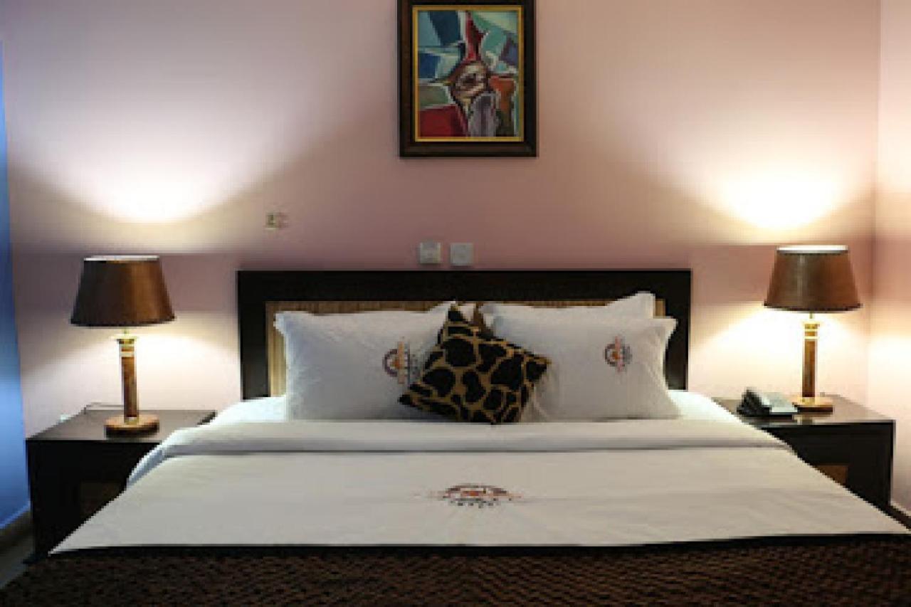Room In Lodge - All Seasons Hotel-Owerri Exteriör bild