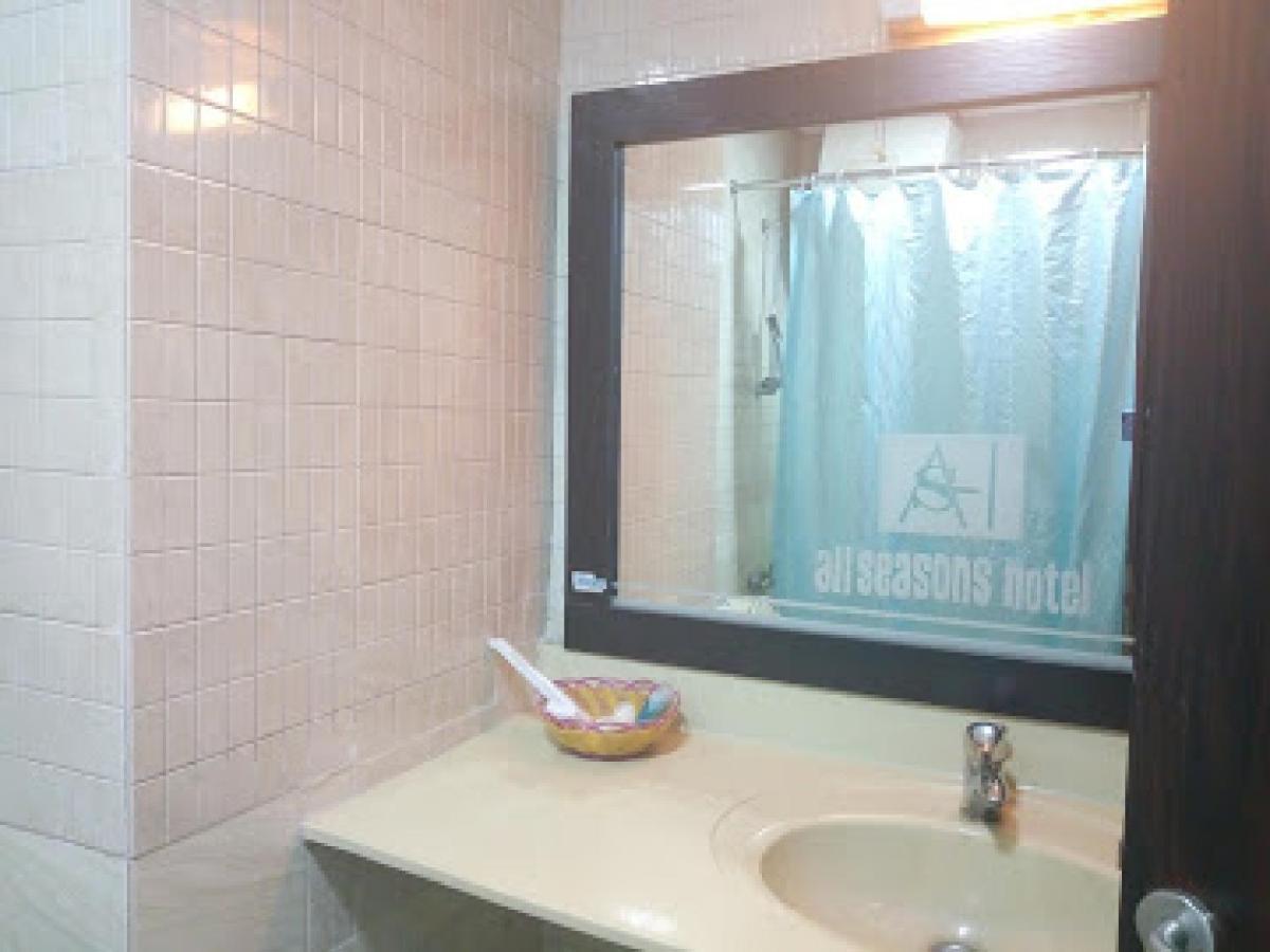 Room In Lodge - All Seasons Hotel-Owerri Exteriör bild